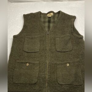 Woolrich Men’s Green Sweater Zip Up Vest Size Xl